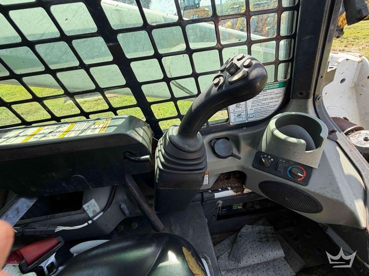 2015-bobcat-t750-image-29