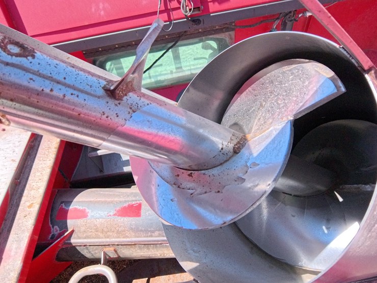 2012-massey-ferguson-9520-image-109