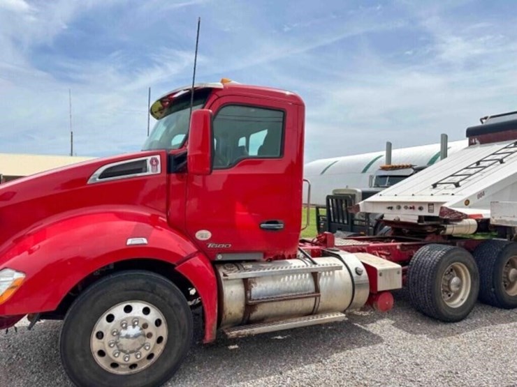 2018-kenworth-t680-image-2