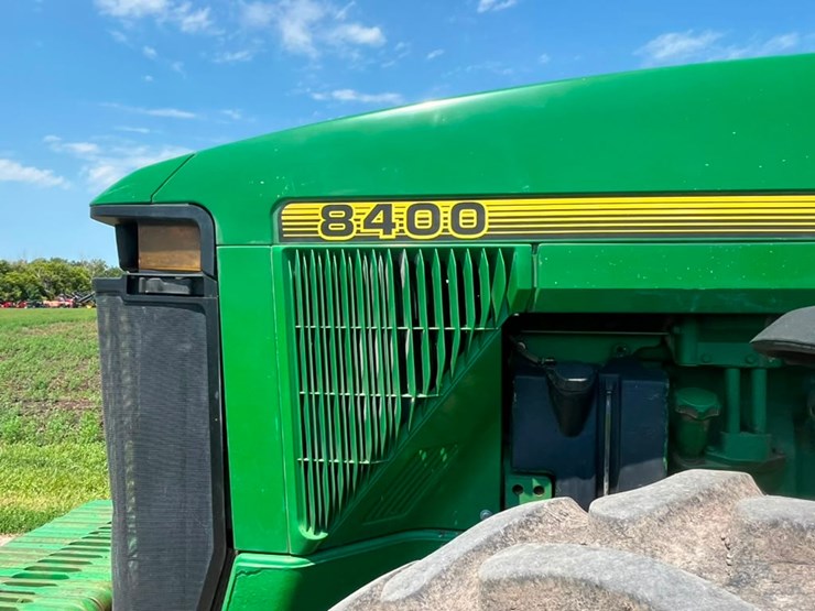 john-deere-8400-image-58