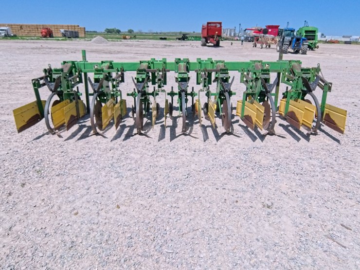 john-deere-885-image-3