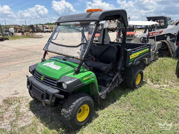2023-john-deere-hpx615e-4x4-gas-utility-cart-image-1