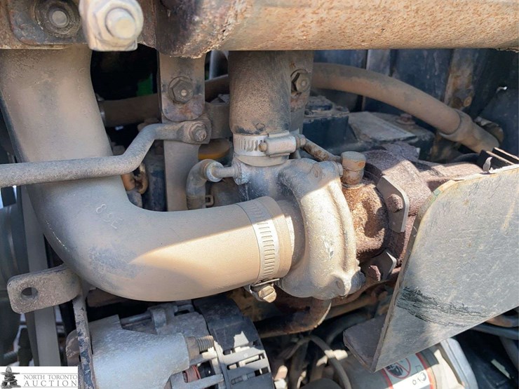john-deere-3520-image-26