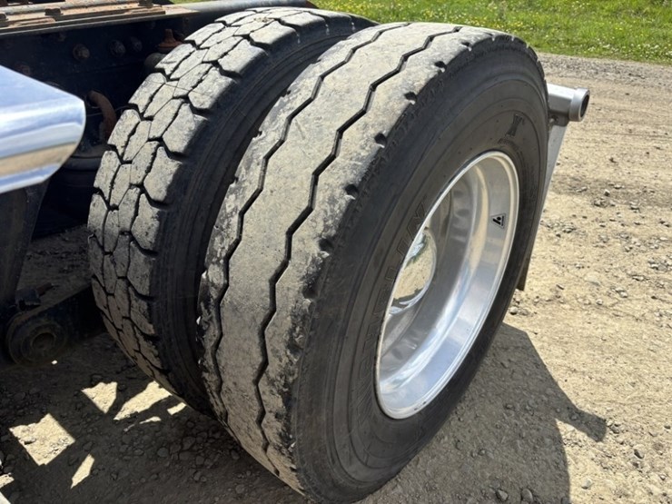 2004-kenworth-t800-image-11