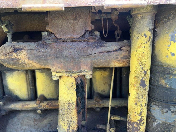 caterpillar-twenty-image-39