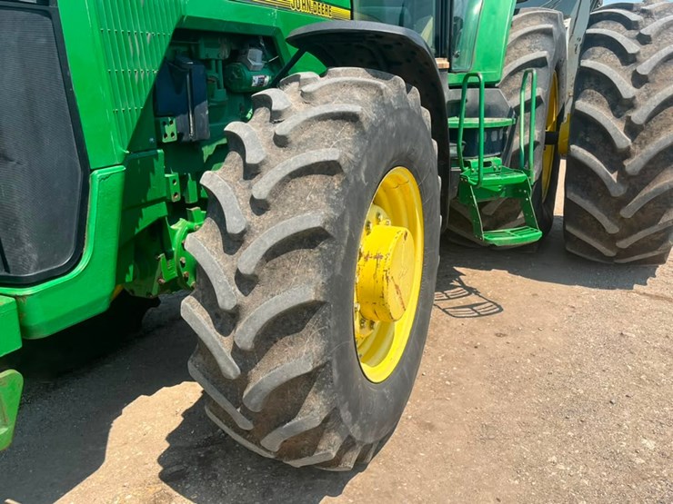 john-deere-8400-image-40