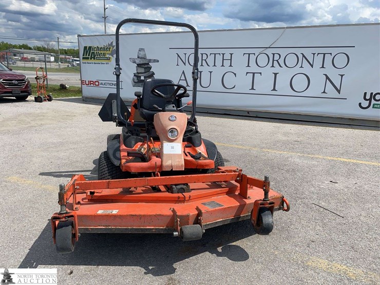 2011-kubota-f3080-image-2