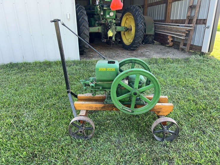 john-deere-e-1-1/2hp-image-1