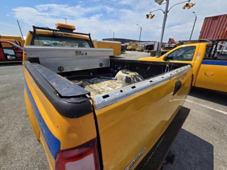 2008-ford-f250-image-27