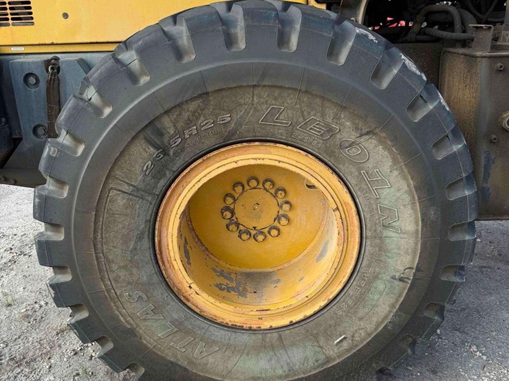 2010-komatsu-wa250-6-image-25