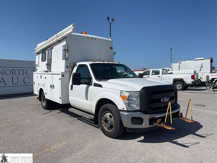 2011-ford-f350-image-3