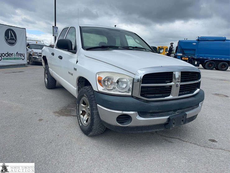 2008-dodge-ram-1500-image-3