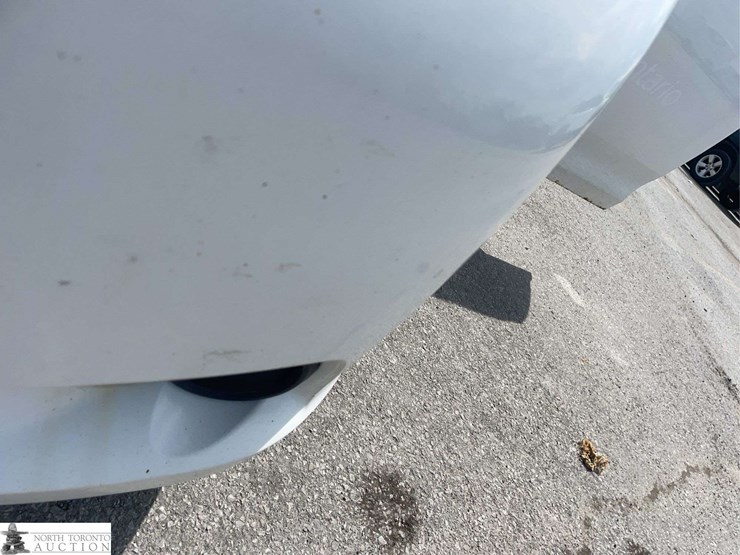 2013-toyota-sienna-image-24