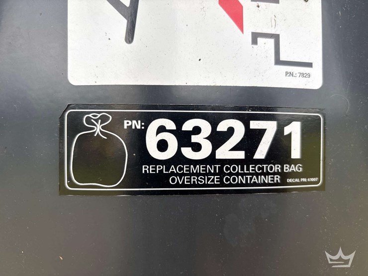 2017-madvac-lr50t-ride-on-litter-vacuum-image-44