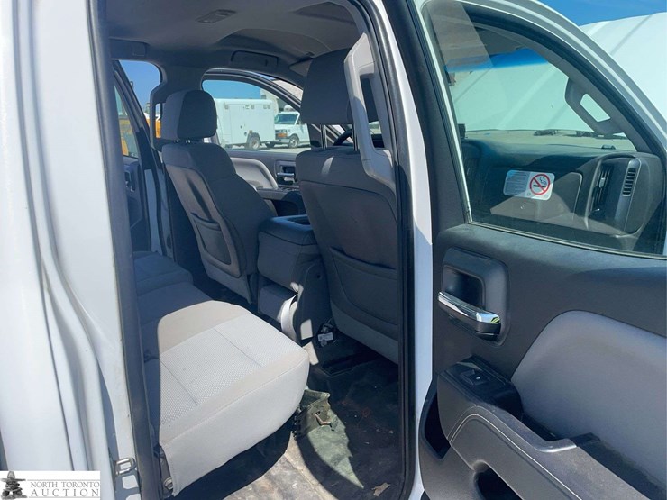 2015-chevrolet-silverado-1500-image-19