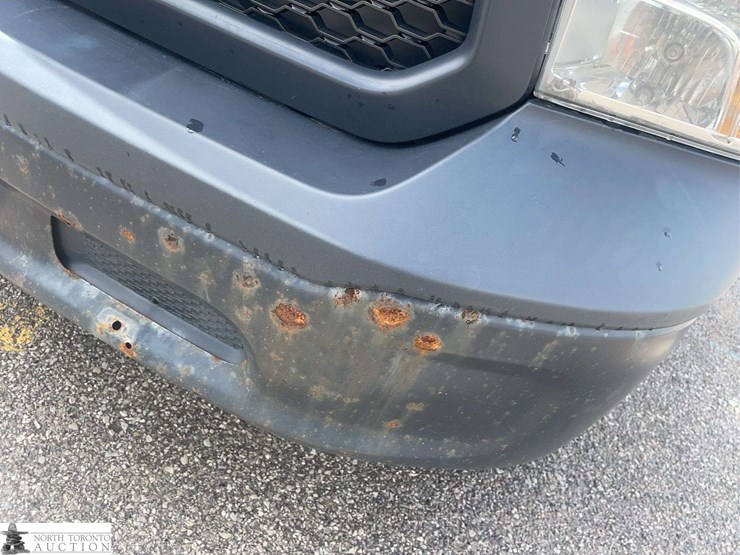 2016-dodge-1500-image-28