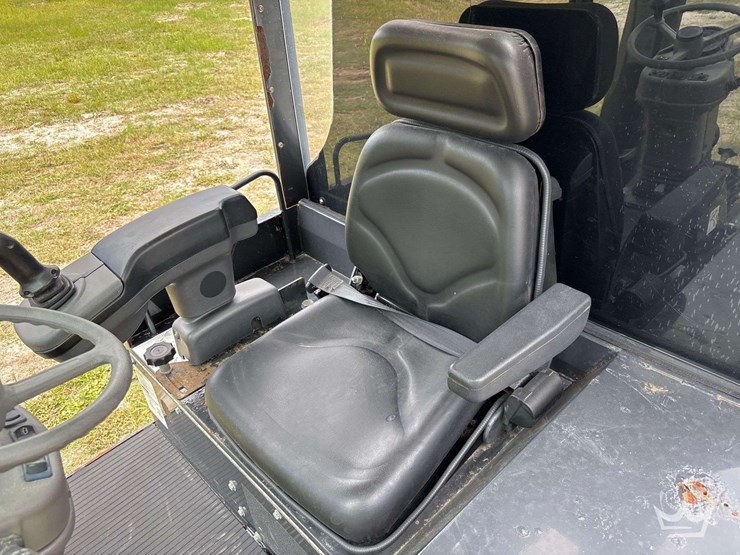 2019-madvac-lr50-ride-on-litter-vacuum-image-55
