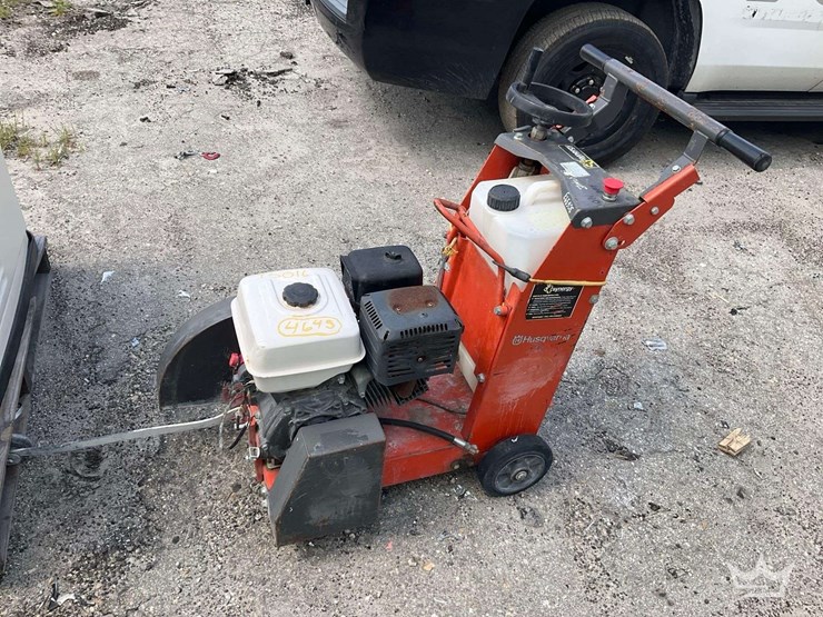 2017-husqvarna-fs400lv-walk-behind-concrete-cutter-image-2