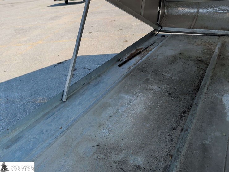 2013-northtrail-snowmobile-trailer-s/a-enclosed-trailer-image-18