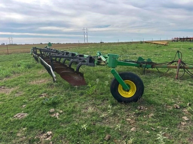 john-deere-3700-image-16