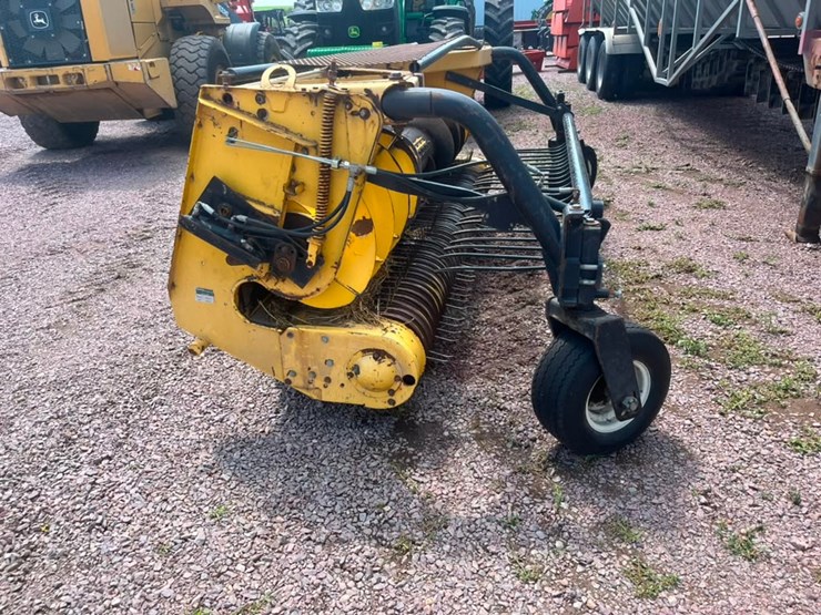 new-holland-356w-image-7