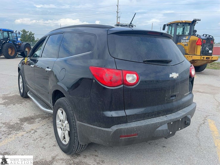 2010-chevrolet-traverse-image-7
