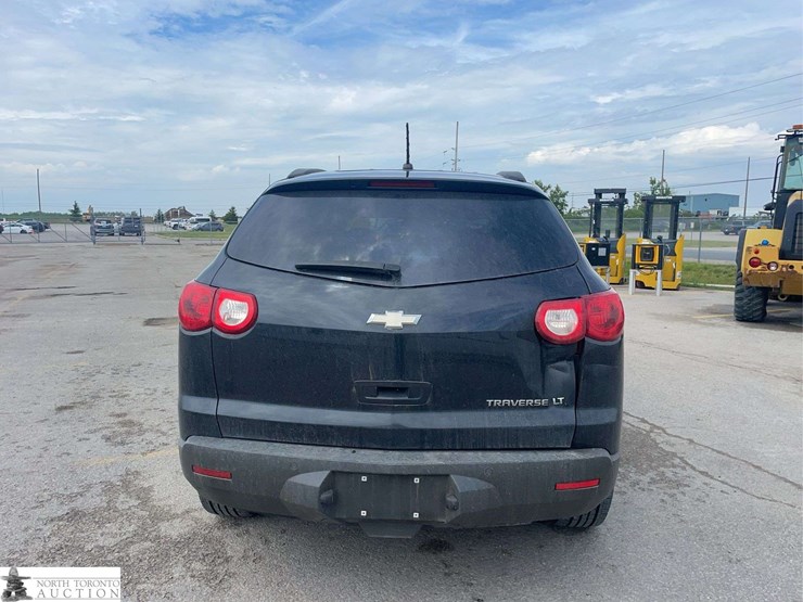 2010-chevrolet-traverse-image-6