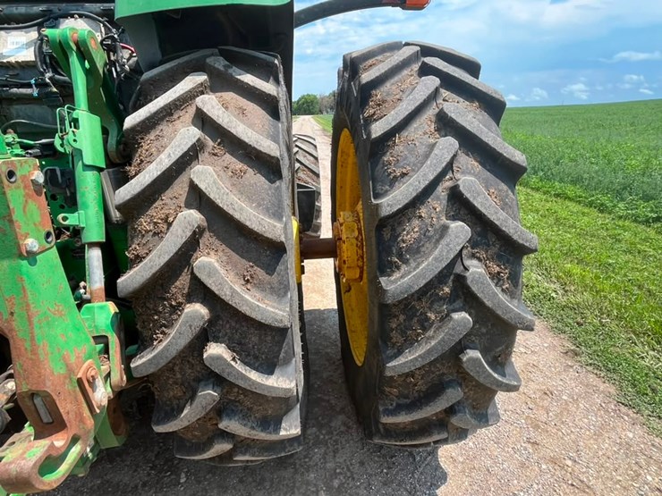 john-deere-8330-image-19