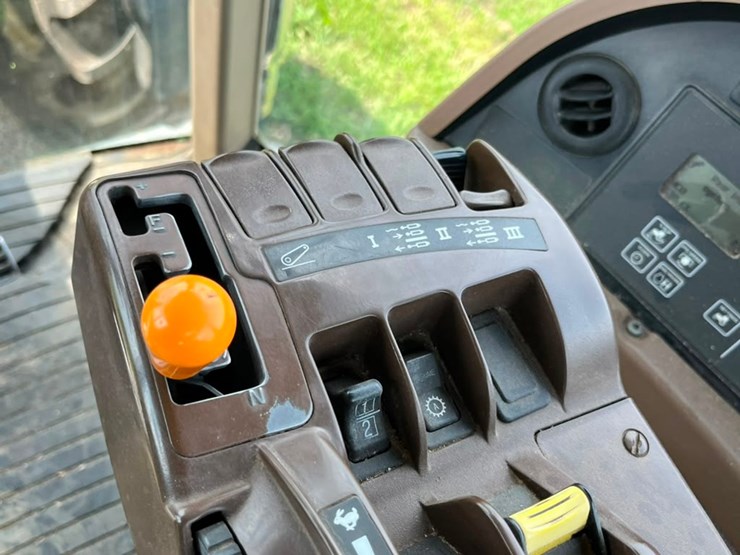 john-deere-8330-image-23