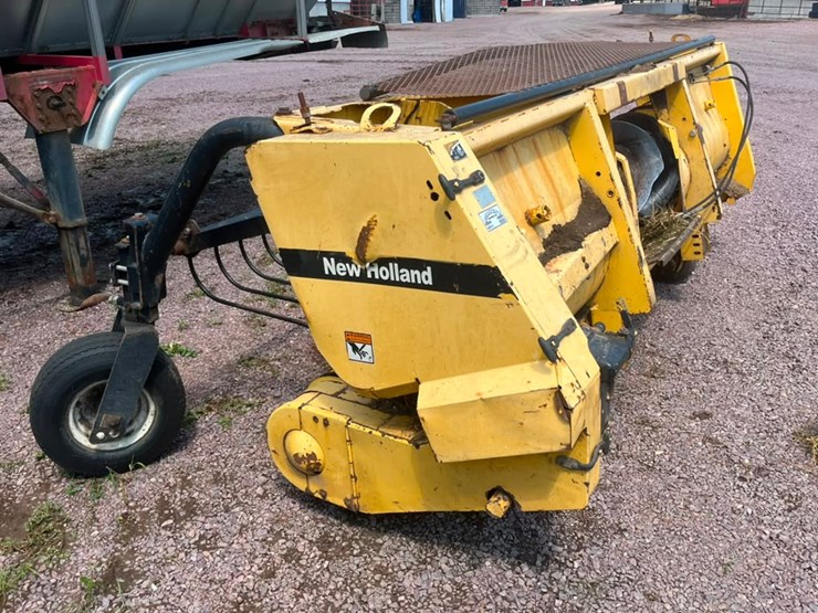 new-holland-356w-image-12