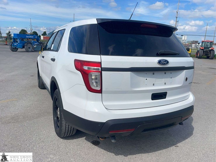 2013-ford-explorer-image-7
