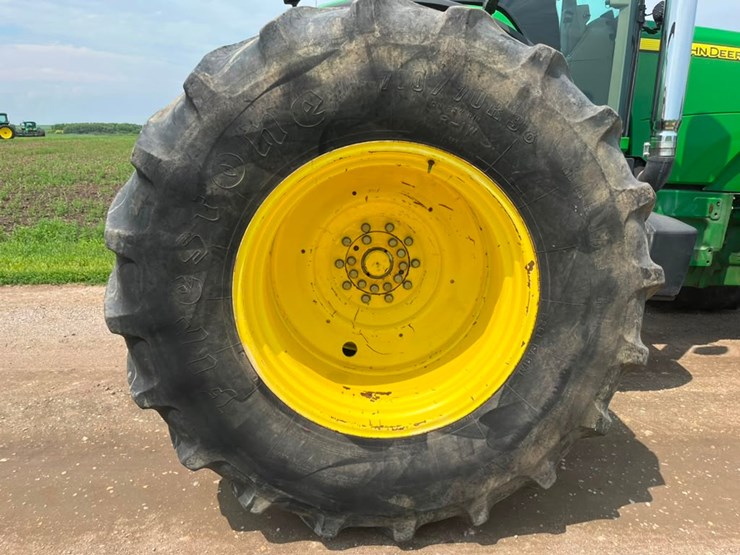 john-deere-8330-image-33
