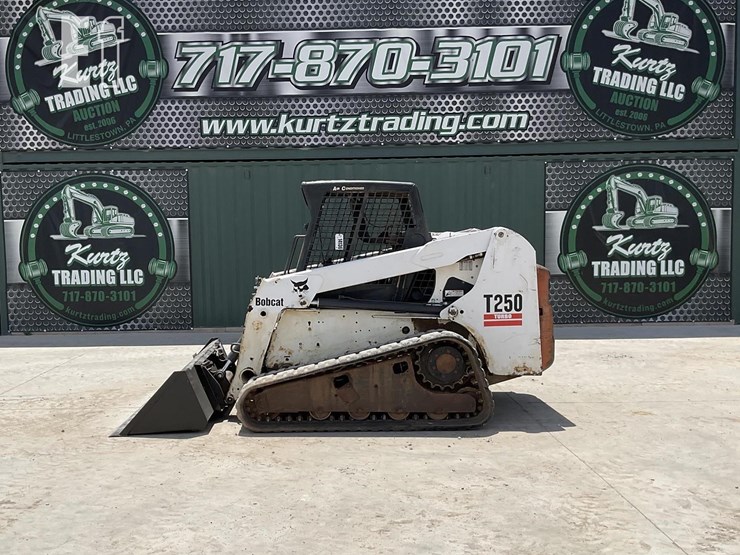 2003-bobcat-t250-image-1