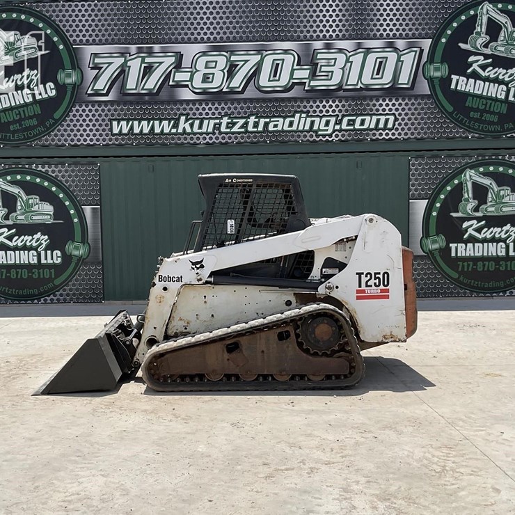 2003 BOBCAT T250