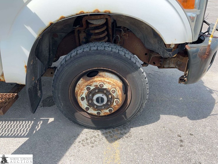 2013-ford-f350-image-21