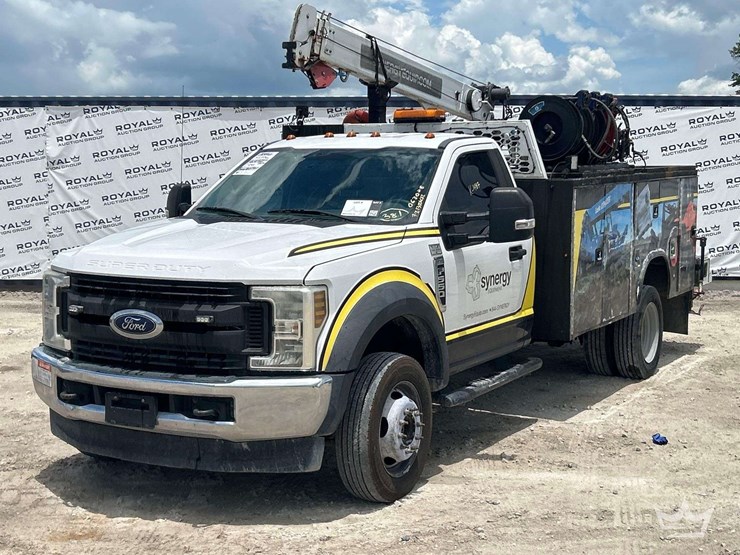 2019-ford-f550-image-1