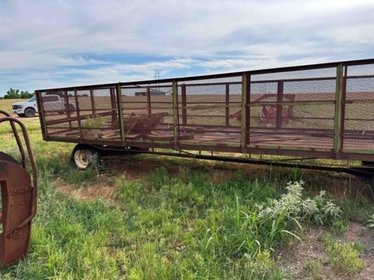 24'-trailer-w/-metal-mesh-caged-sides-image-8