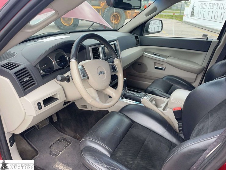 2009-jeep-grand-cherokee-image-11