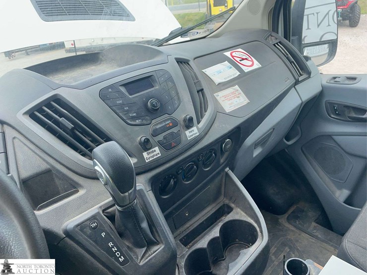 2017-ford-transit-image-13