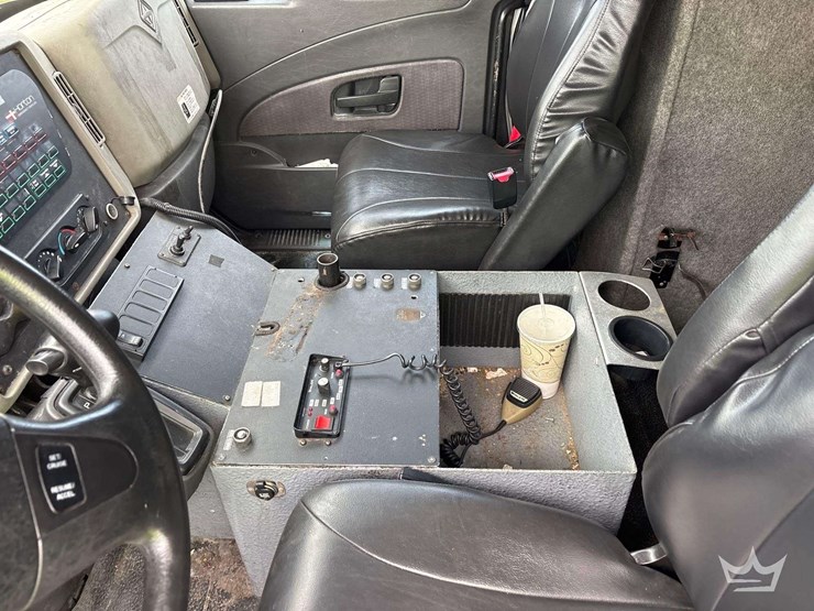 2014-international-durastar-4300-image-16