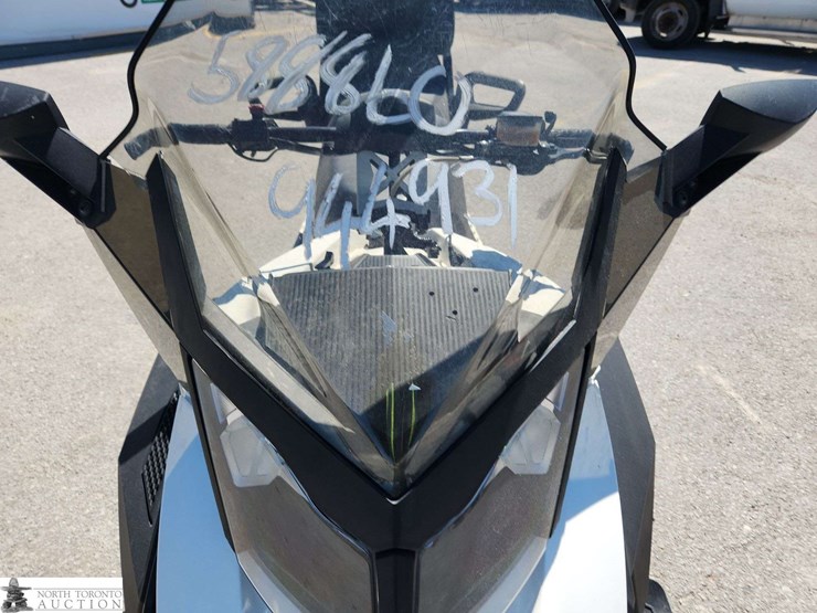 2014-grand-touring-sport-ski-doo-2014-ski-doo-grand-touring-sport-image-10