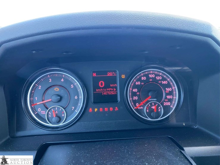 2016-dodge-1500-image-12
