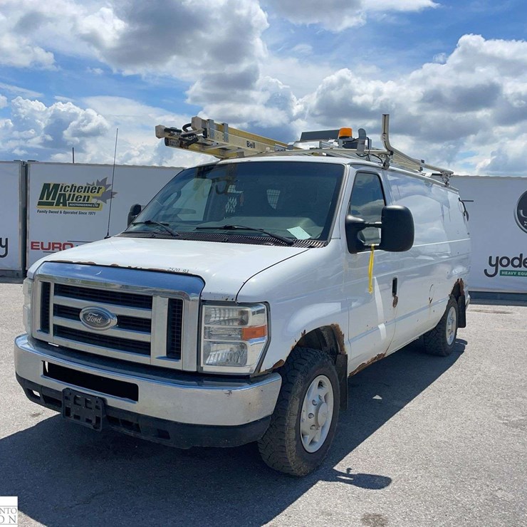 2012 FORD CARGO