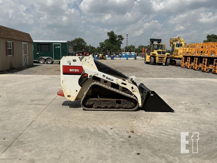 2017-bobcat-mt85-image-5