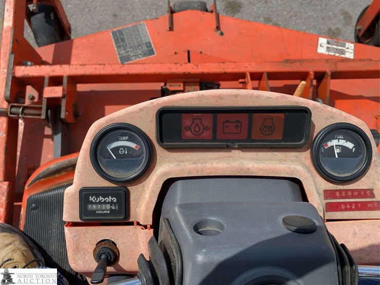2011-kubota-f3080-image-12