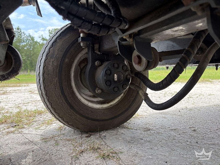 2014-madvac-lr50-ride-on-litter-vacuum-image-71
