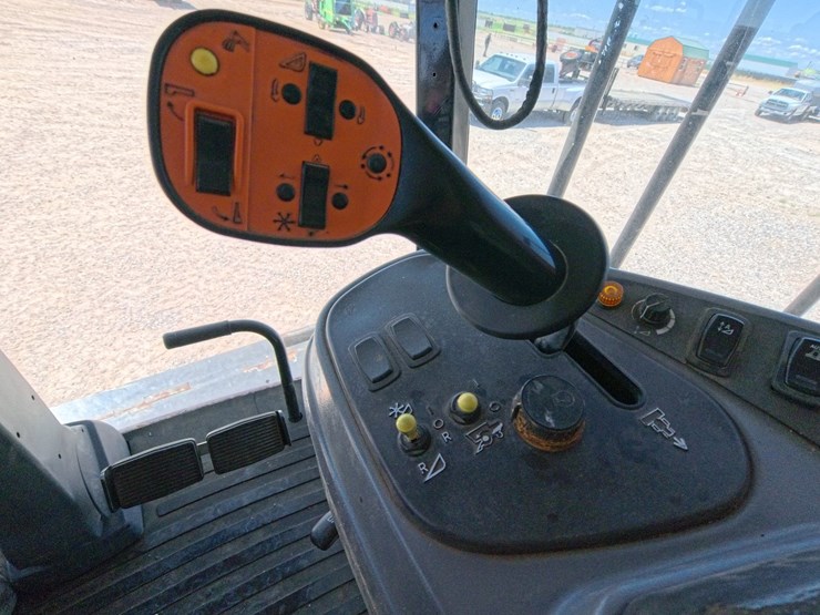 2012-massey-ferguson-9520-image-47