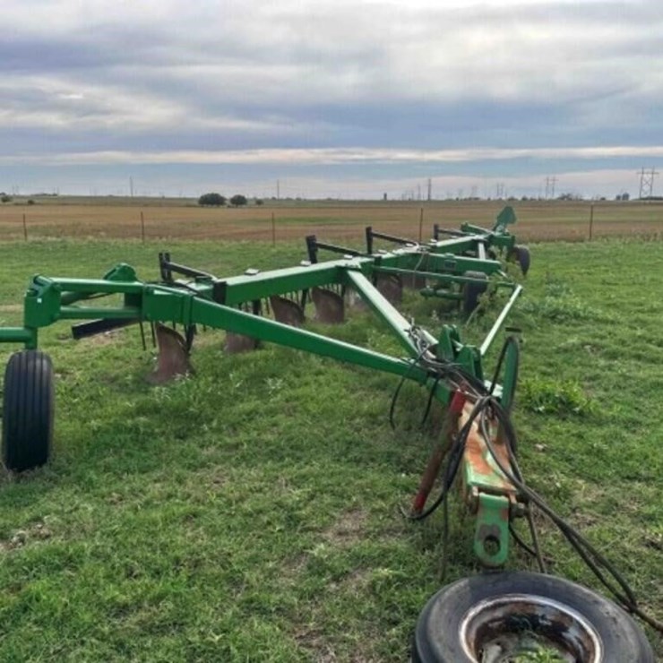 JOHN DEERE 3700