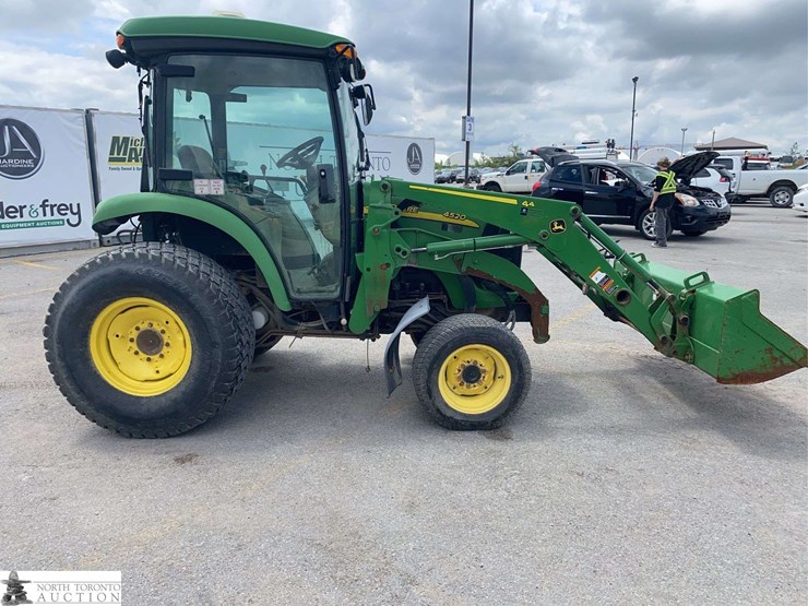 2010-john-deere-4520-image-4