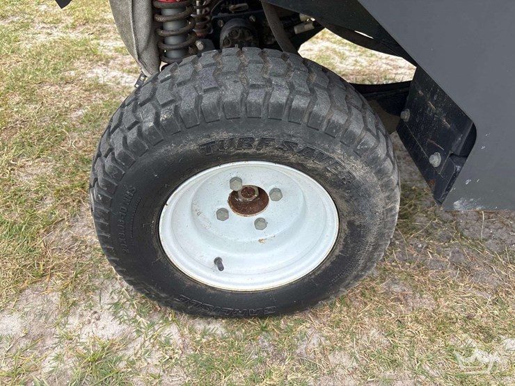 2019-madvac-lr50-ride-on-litter-vacuum-image-46